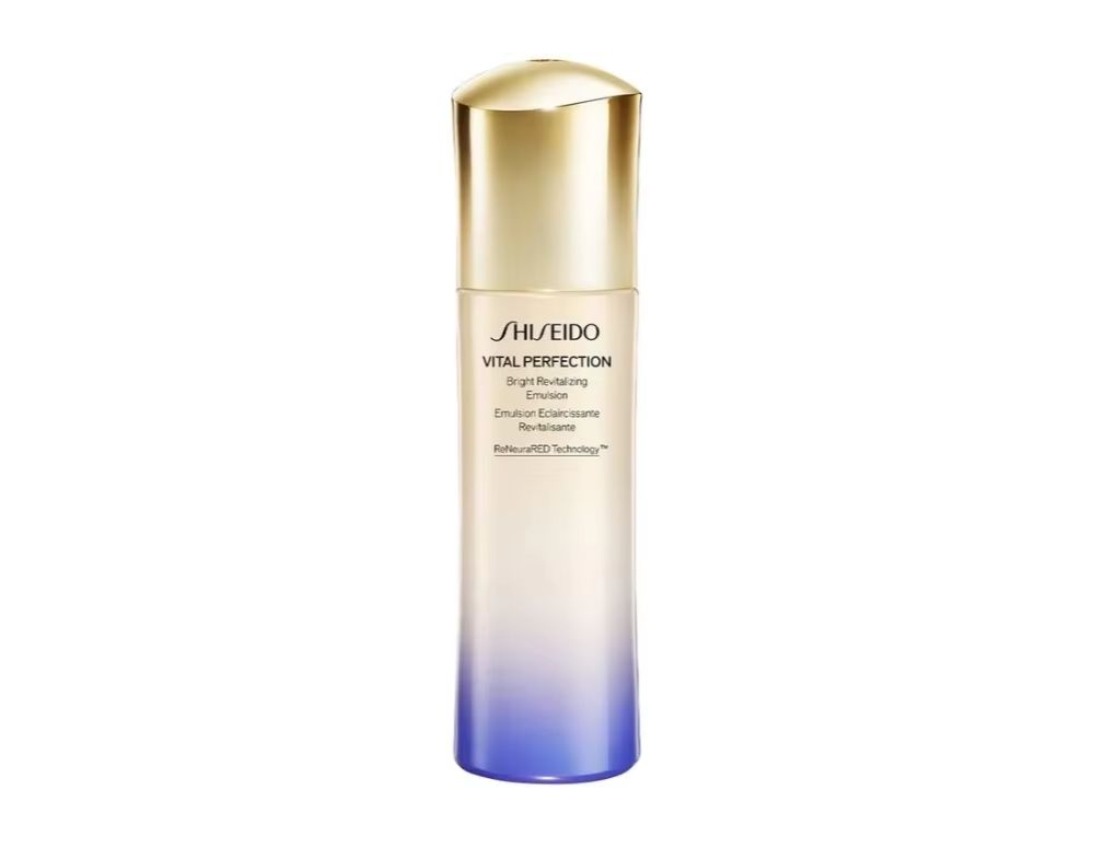 Luxury Skincare Aesthetic - Shiseido Vital Protection Emulsione rivitalizzante brillante