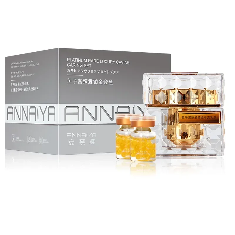 Luxury Skincare & Spa Photos - Platino Raro Lusso Caviale Set Cura