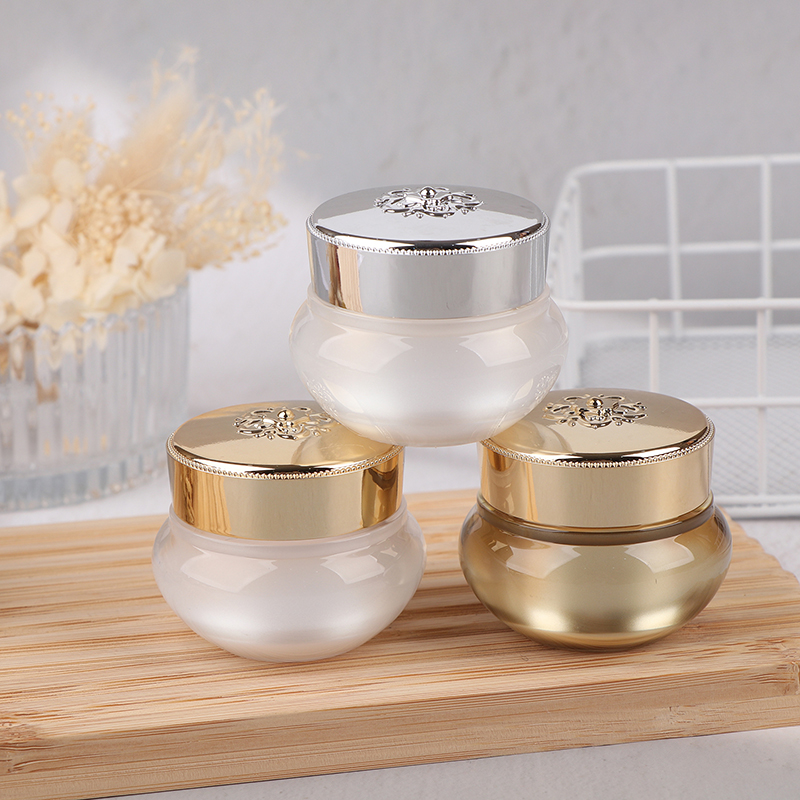 Vasetti Vuoti in Acrilico per  - Luxury Skincare & Spa Photos recensione e prezzo